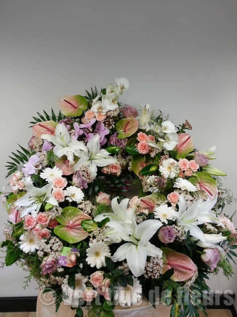 Couronne Funeraire Vert Tige de Fleurs Martigues