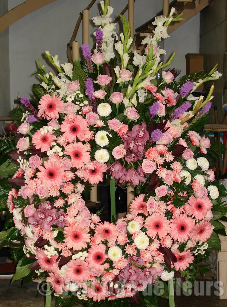 Couronne Funeraire Vert Tige de Fleurs Martigues