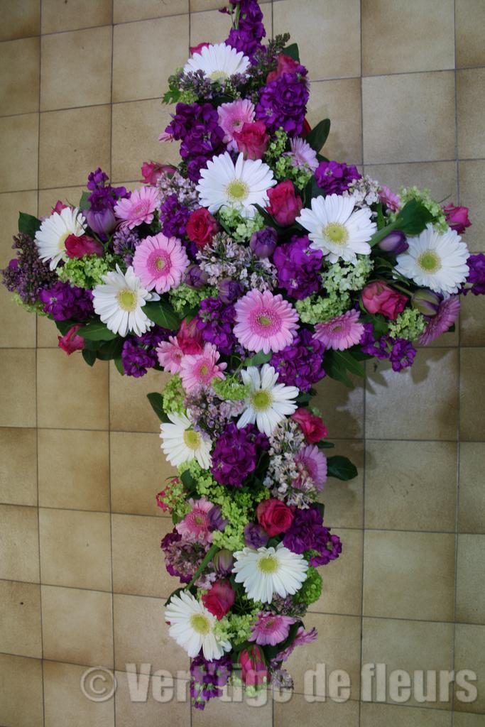 Croix Funeraire Vert Tige de Fleurs Martigues