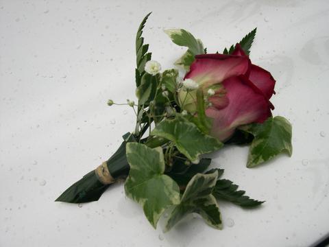 Boutonniere Rose Rouge