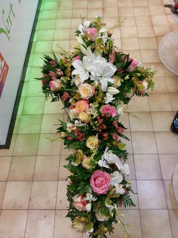 Croix Funeraire Vert Tige de Fleurs Martigues