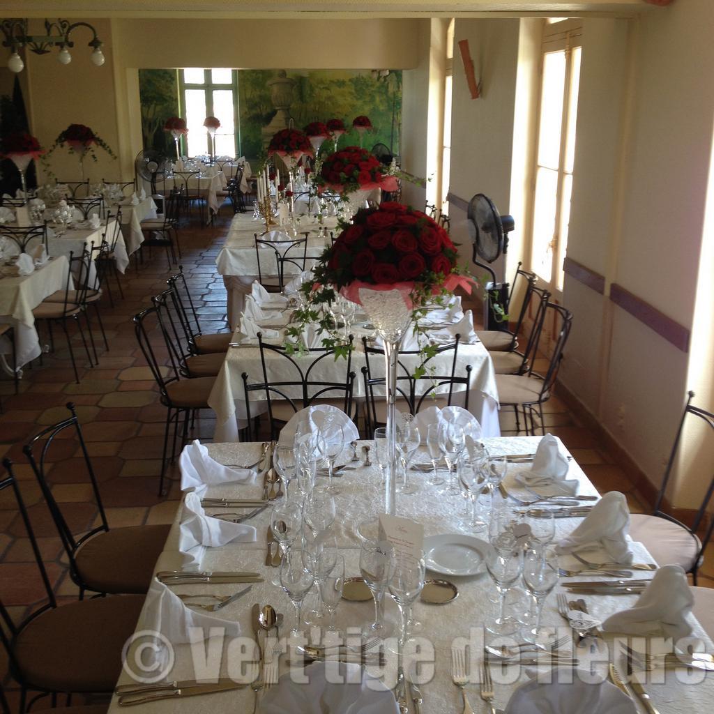 Decoration salle Mariage Le Richebois Salon de Provence